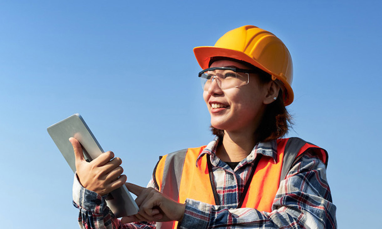 women-engineering-mentoring-2-1220x732.jpg