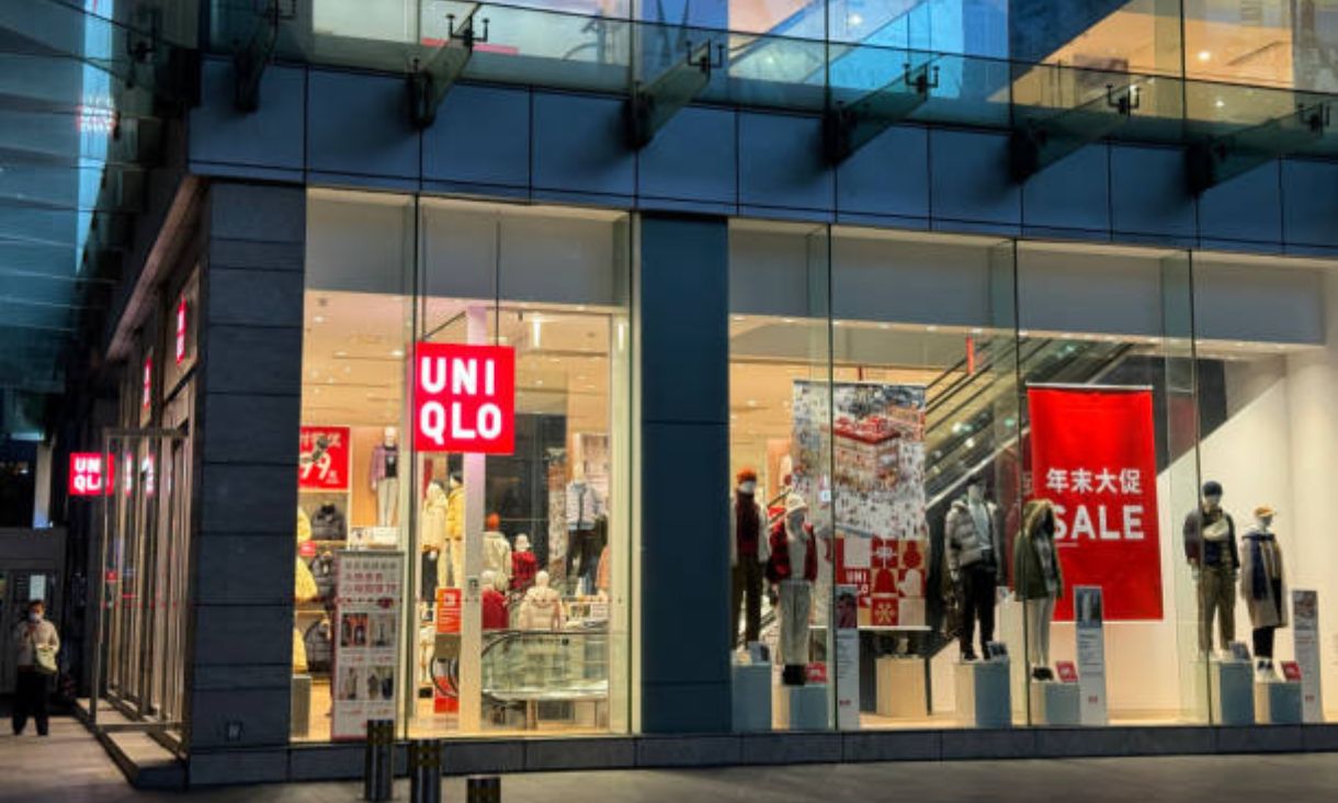 Uniqlo storefront